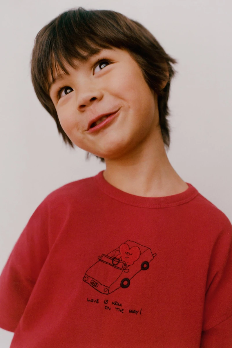 ORFAYO © EMBROIDERED T-SHIRT