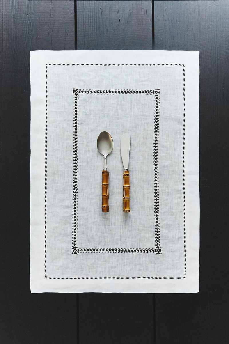 LINEN PLACEMAT WITH HEMSTITCHING