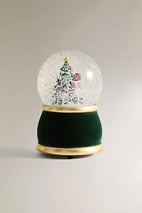 CHRISTMAS DOG SNOW GLOBE