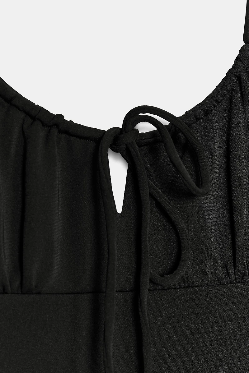 FLOWY STRAPPY MIDI DRESS
