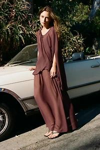 FLOWY LONG DRESS