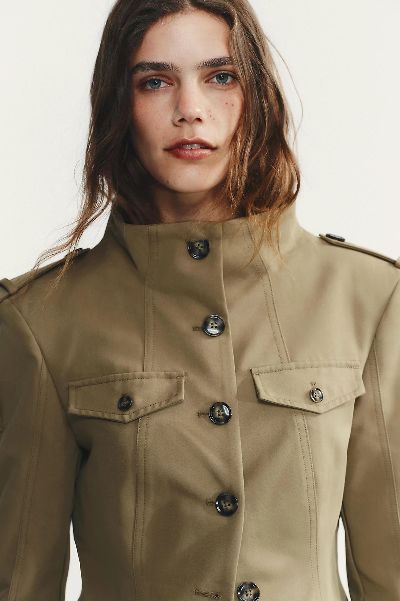 VESTE À POCHES ET PATTES