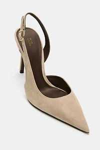 CHAUSSURES À TALONS ASYMÉTRIQUES EN DAIM