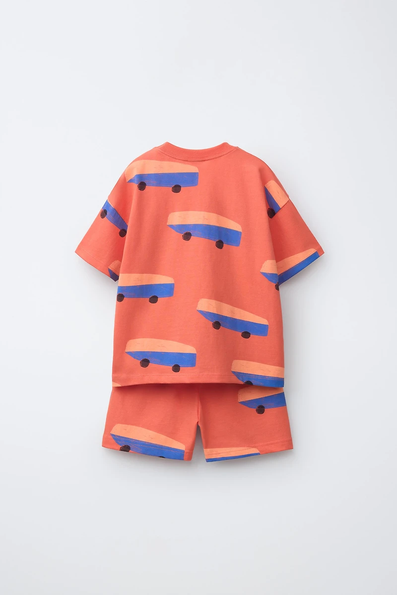 T-SHIRT AND SHORTS SET