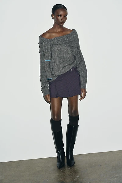 OFF-THE-SHOULDER KNIT SWEATER