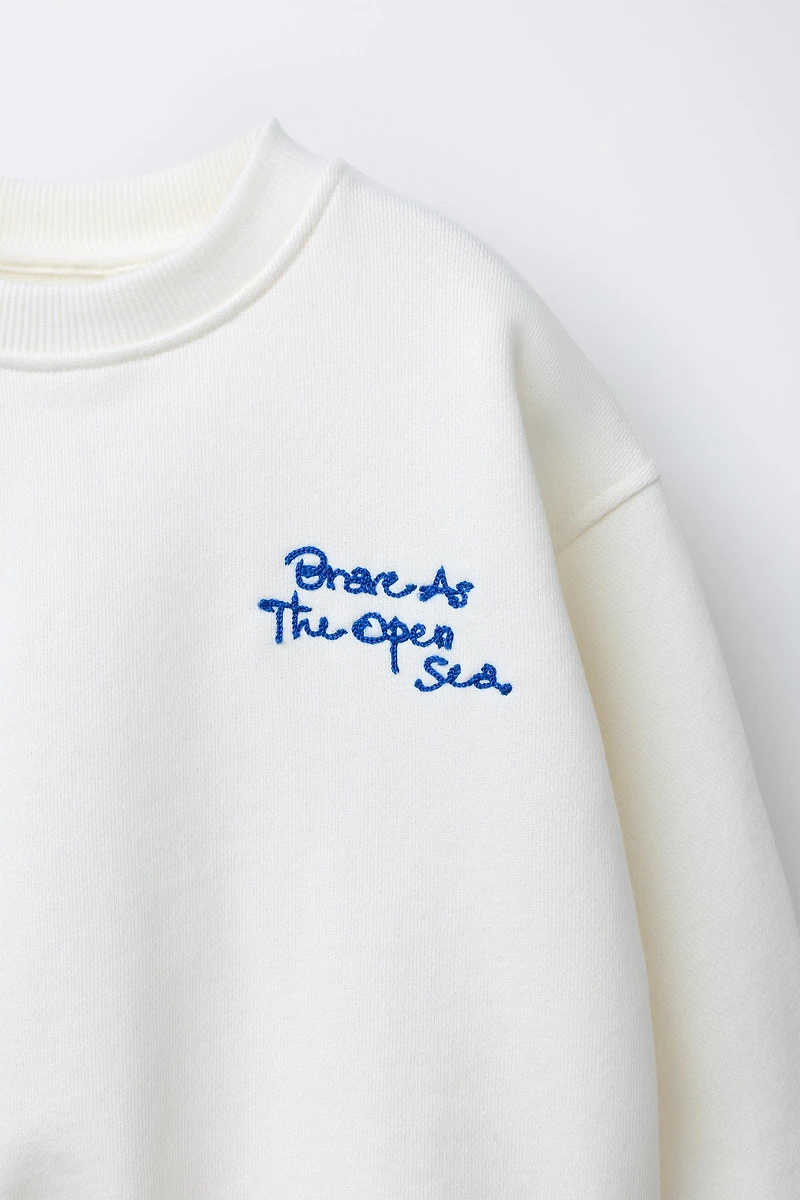 EMBROIDERED SWEATSHIRT