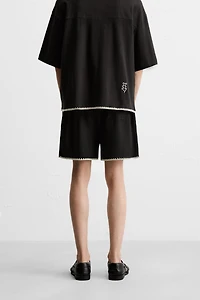 CONTRAST EMBROIDERY SHORTS