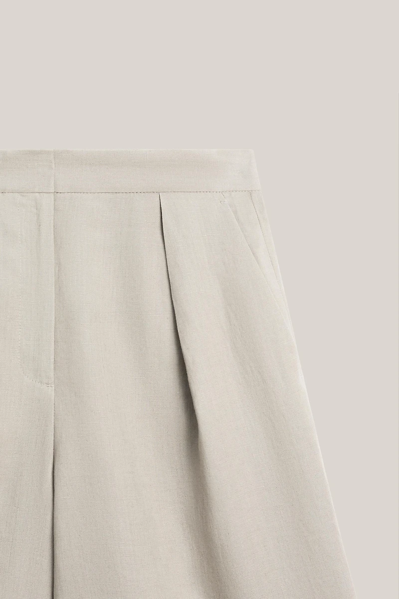 Long linen Bermuda shorts with darts - LIMITED EDITION