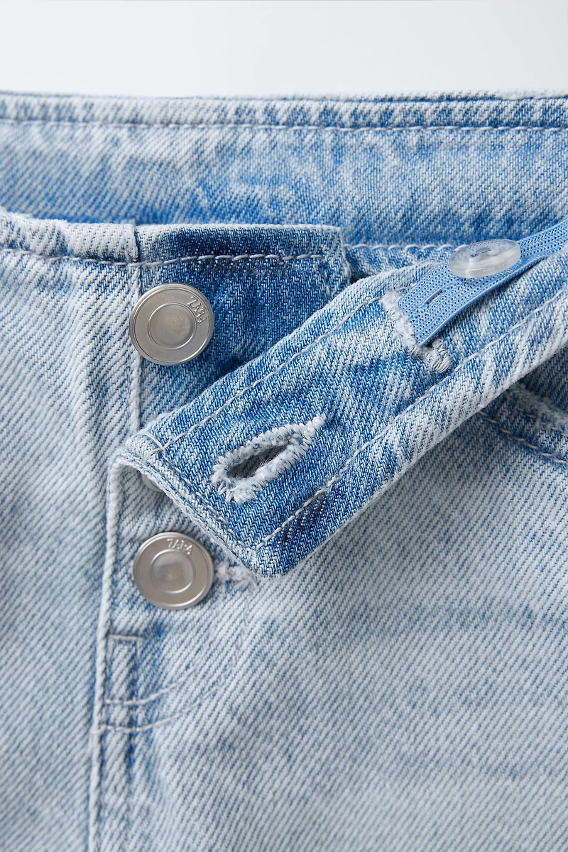 BUTTON-UP WAISTLESS DENIM SHORTS