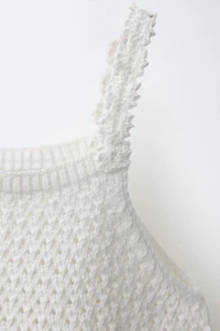 EMBROIDERED KNIT TOP