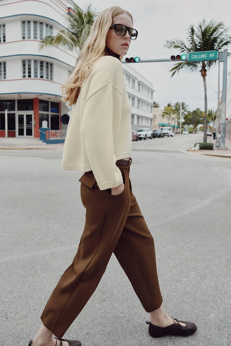 BELTED PLEATED PANTS