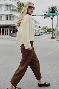 BELTED PLEATED PANTS