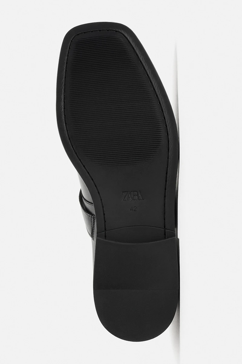 LEATHER BUCKLE SHOE