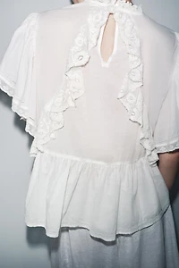 TOP BRODERIES DENTELLE LIMITED EDITION