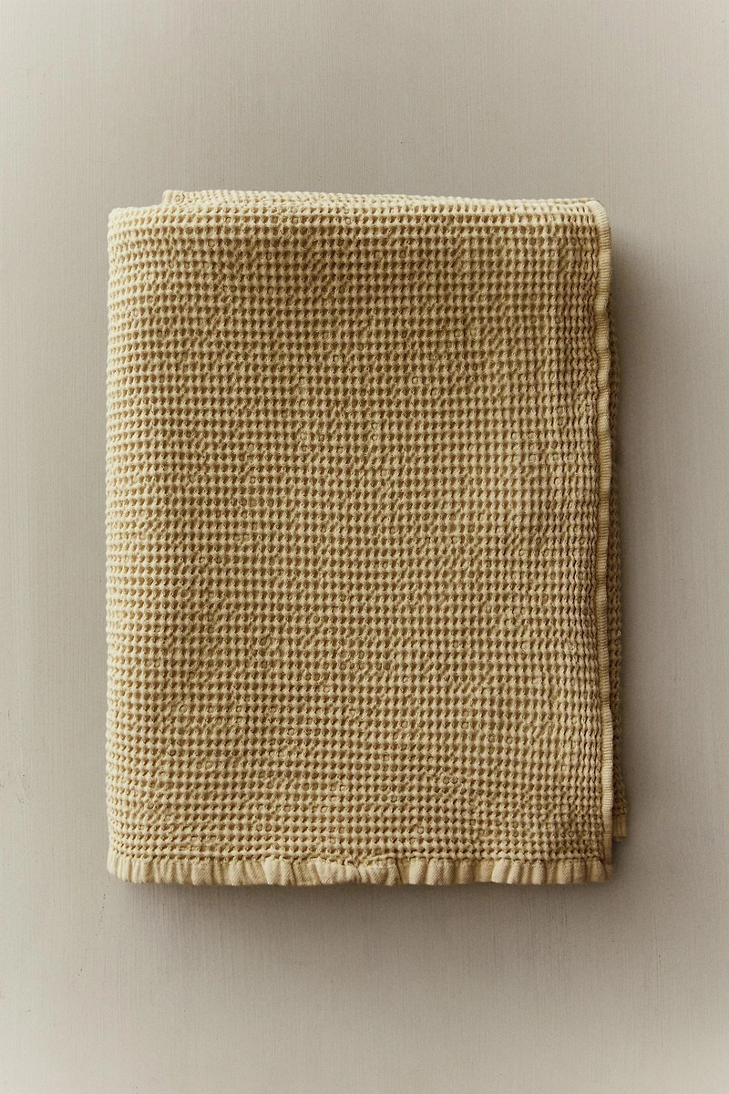 WAFFLE-KNIT TEXTURED BATH TOWEL