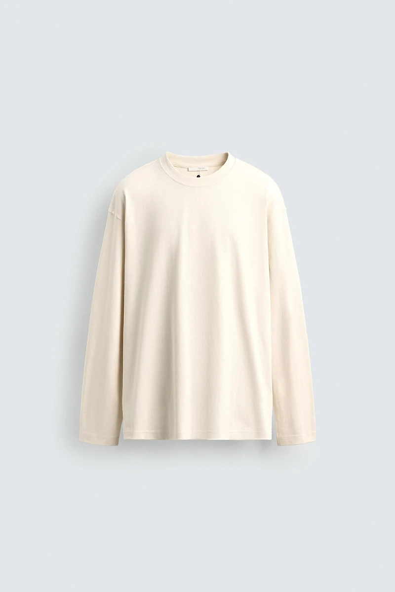 HEAVYWEIGHT LONG SLEEVE T-SHIRT WITH STUD
