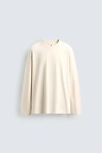 HEAVYWEIGHT LONG SLEEVE T-SHIRT WITH STUD