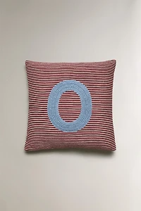 COUSSIN ENFANT BRODÉ LETTRE O