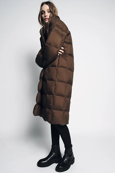 WATER REPELLENT FLAT LEATHER ANKLE BOOTS