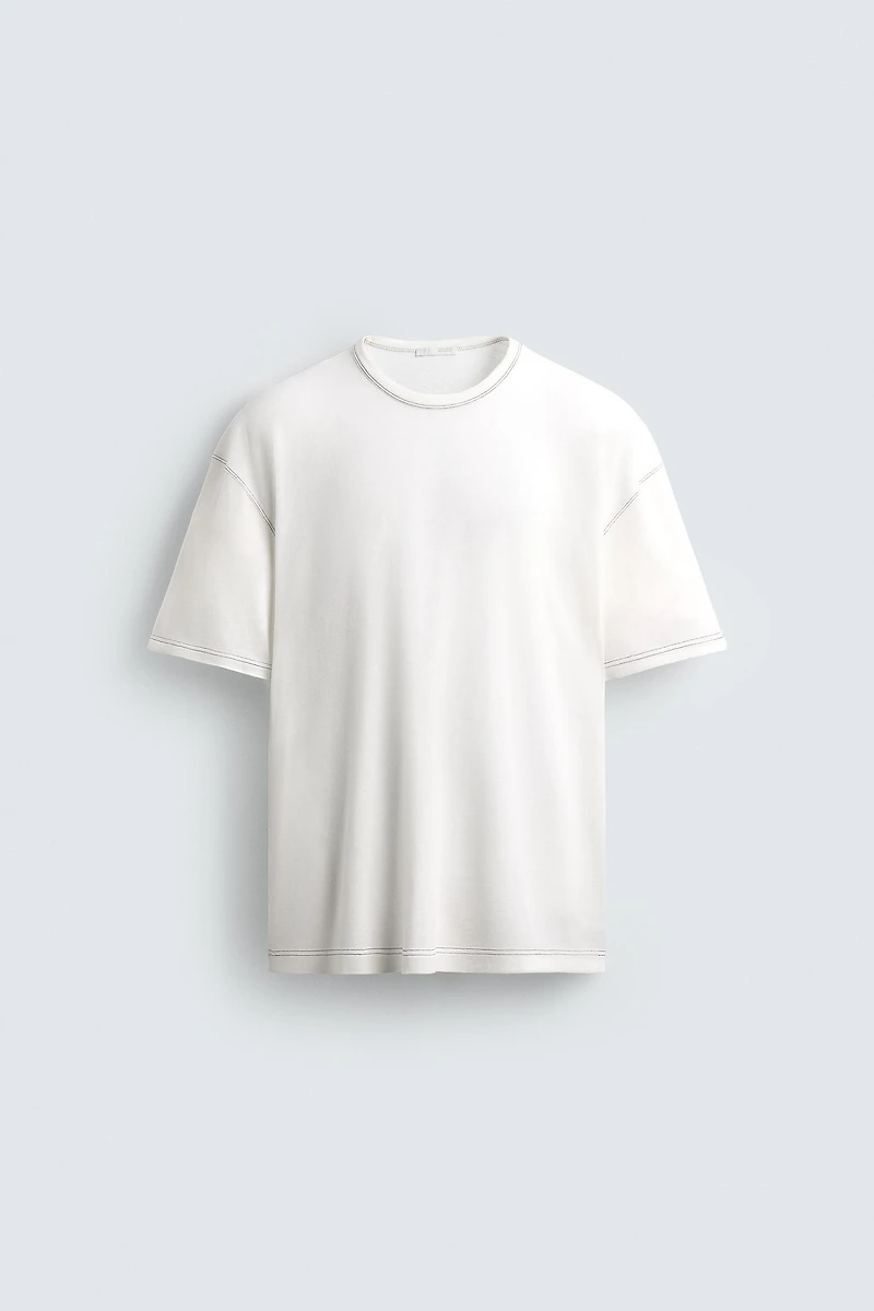 CONTRAST TOPSTITCH T-SHIRT