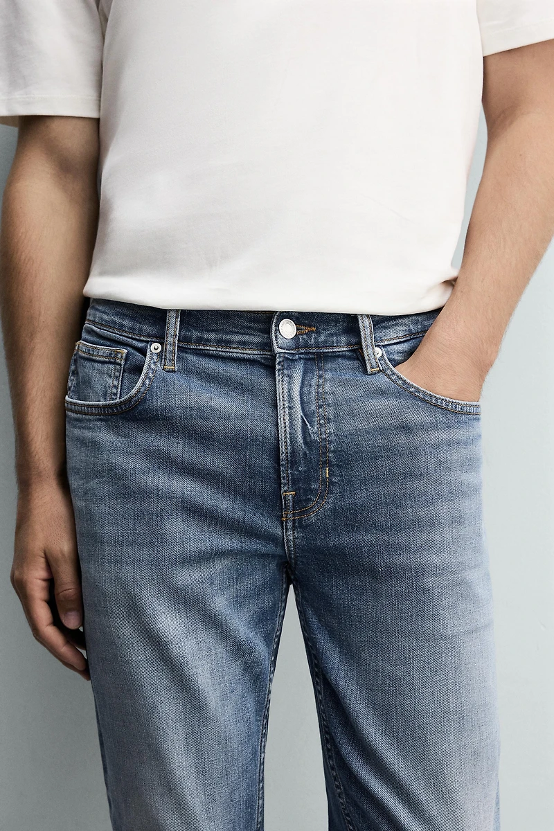 BASIC SLIM FIT JEANS