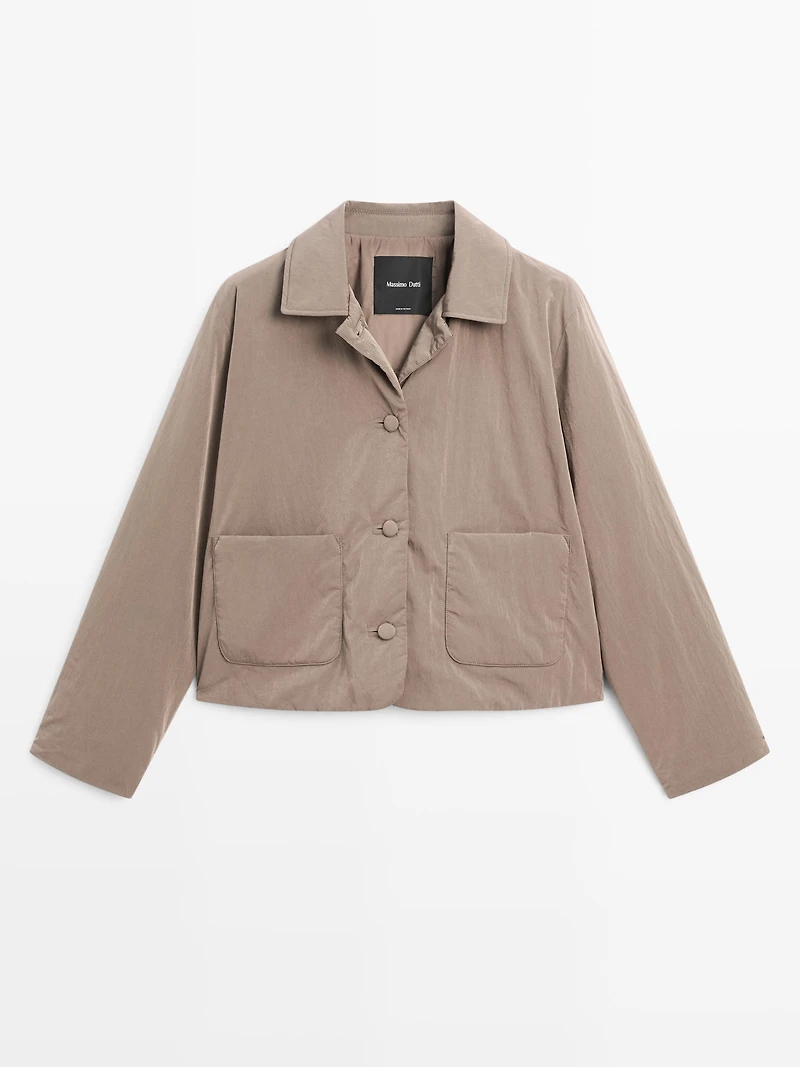 Short water-repellent puffer jacket