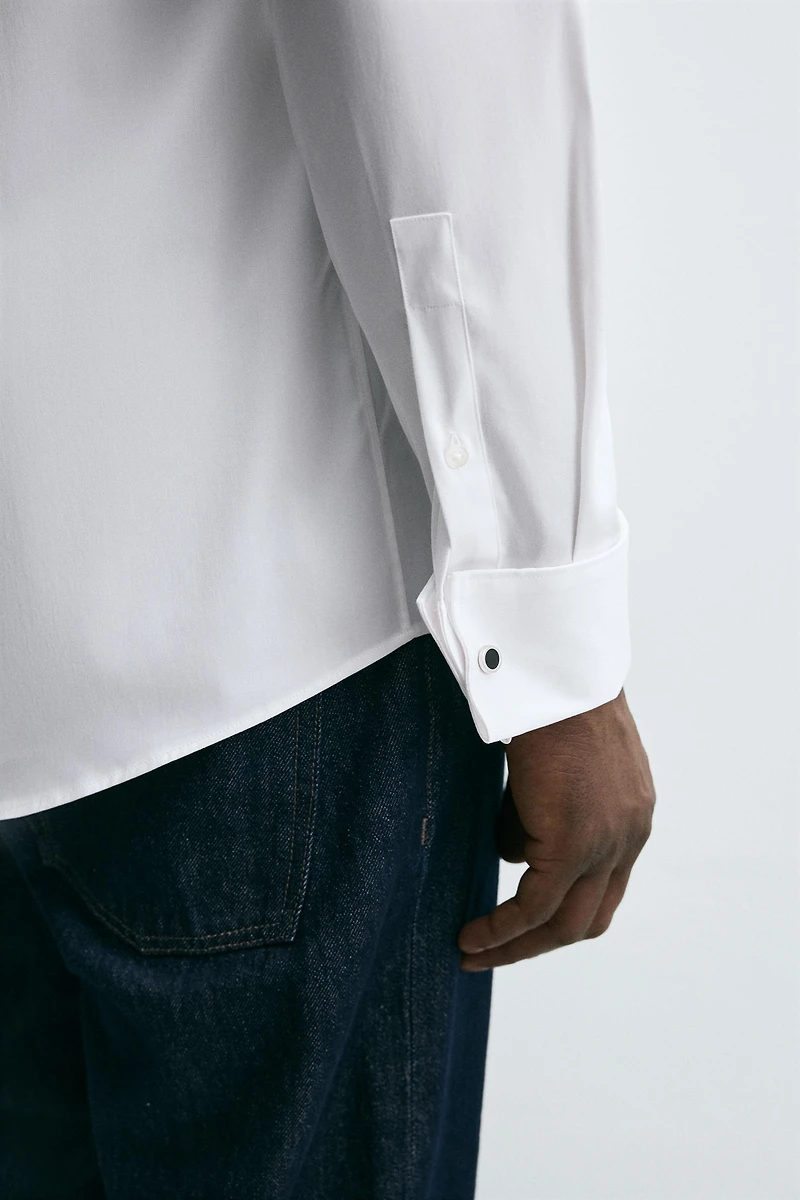 CHEMISE SLIM FIT BOUTONS DE MANCHETTE