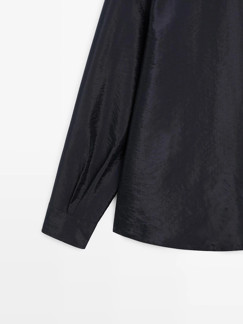 Flowing technical shirt