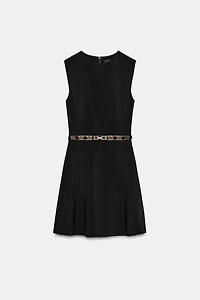 ROBE MINI AVEC CEINTURE DORÉE