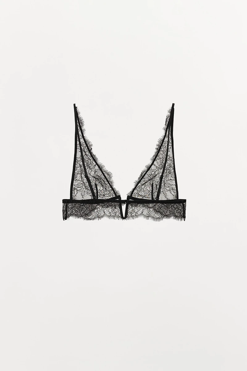 LACE TRIANGLE BRA