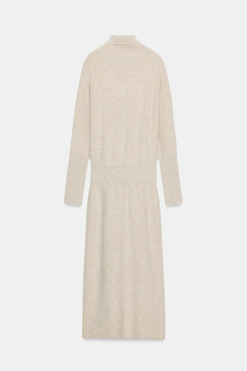 BATWING SLEEVE KNIT DRESS