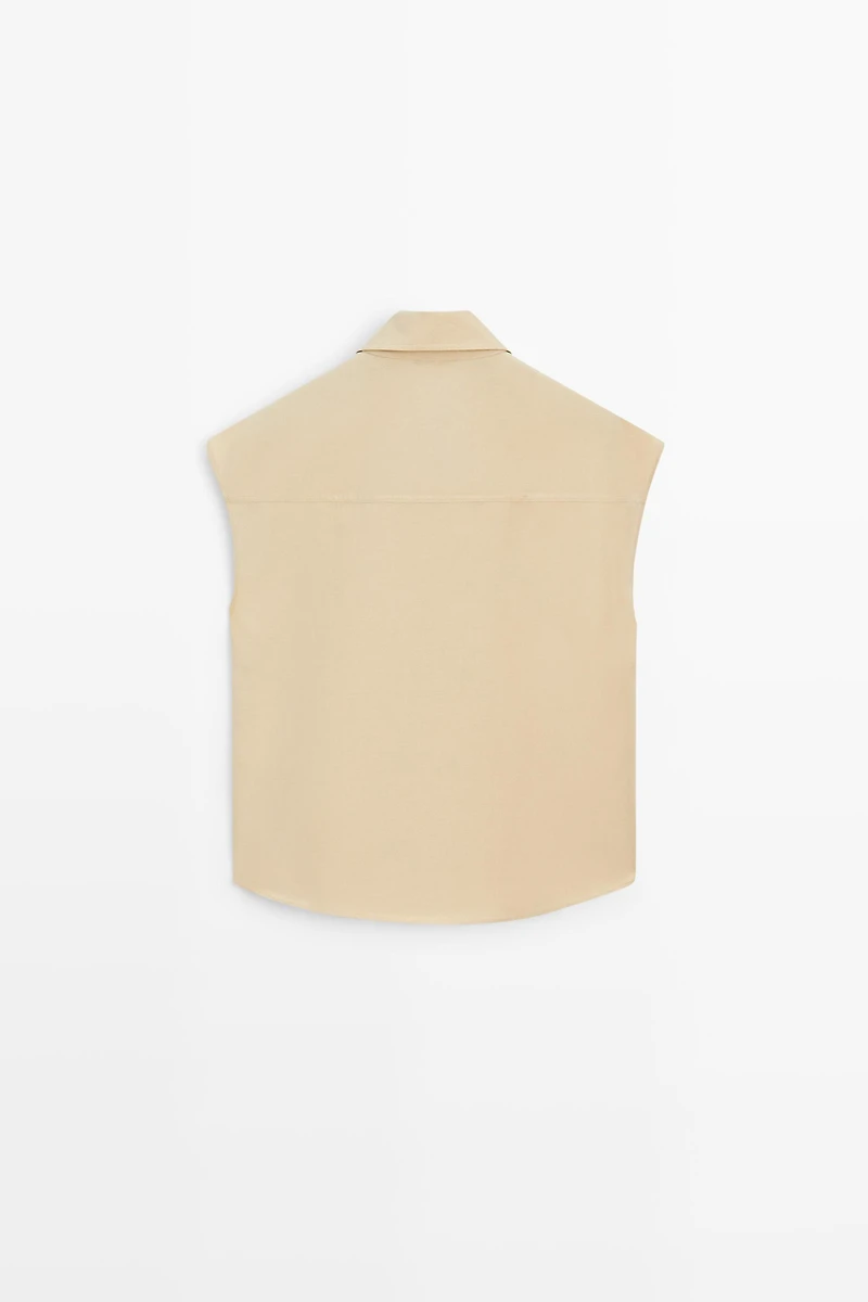 Short sleeve shirt with snap buttons