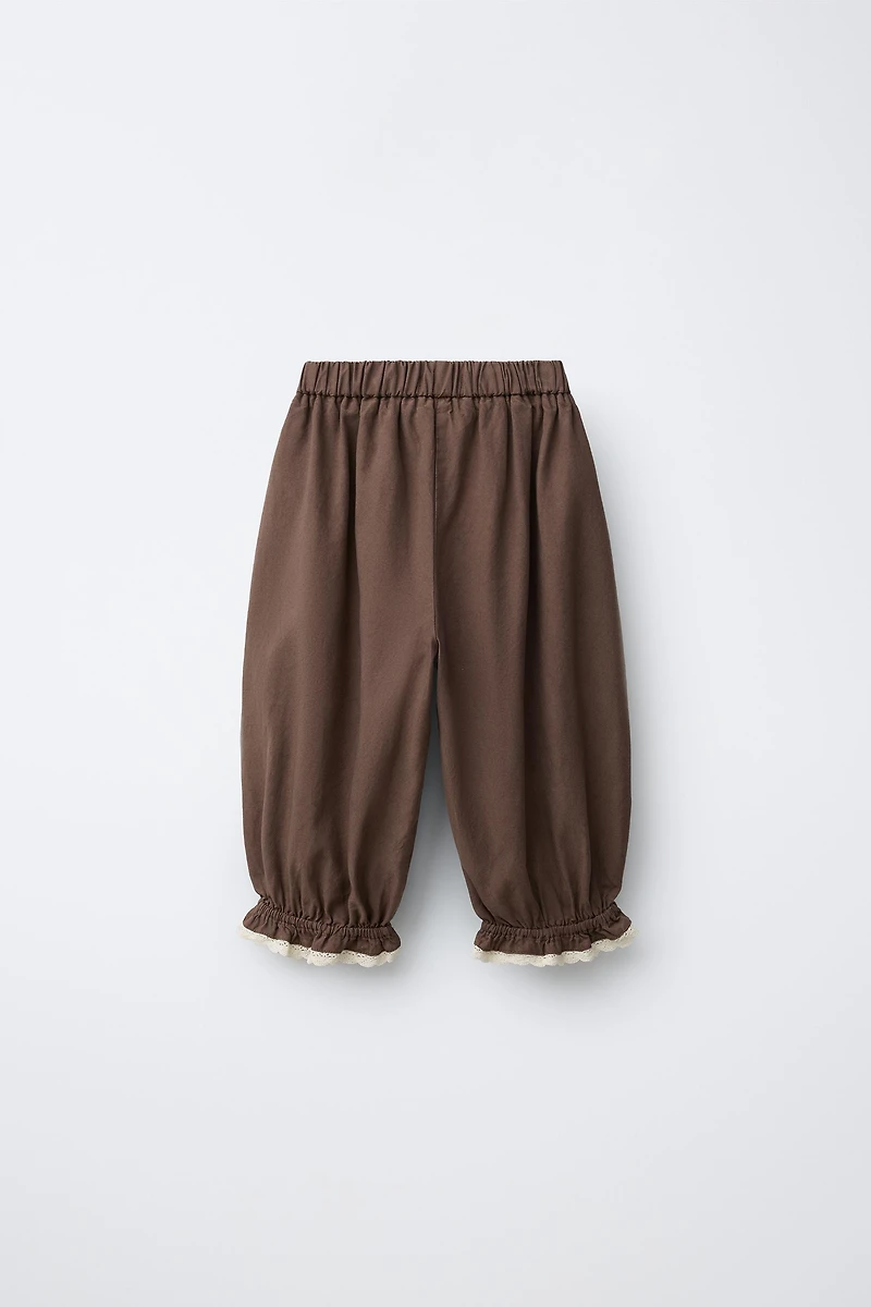 BLOOMERS WITH LACE TRIM