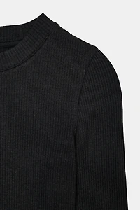 LONG SLEEVE RIBBED T-SHIRT
