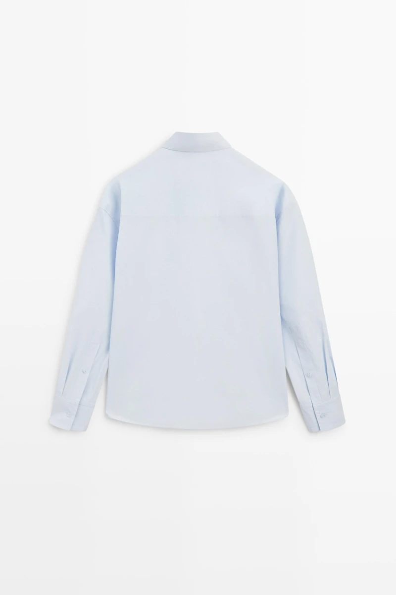 100% cotton shirt with pocket detail