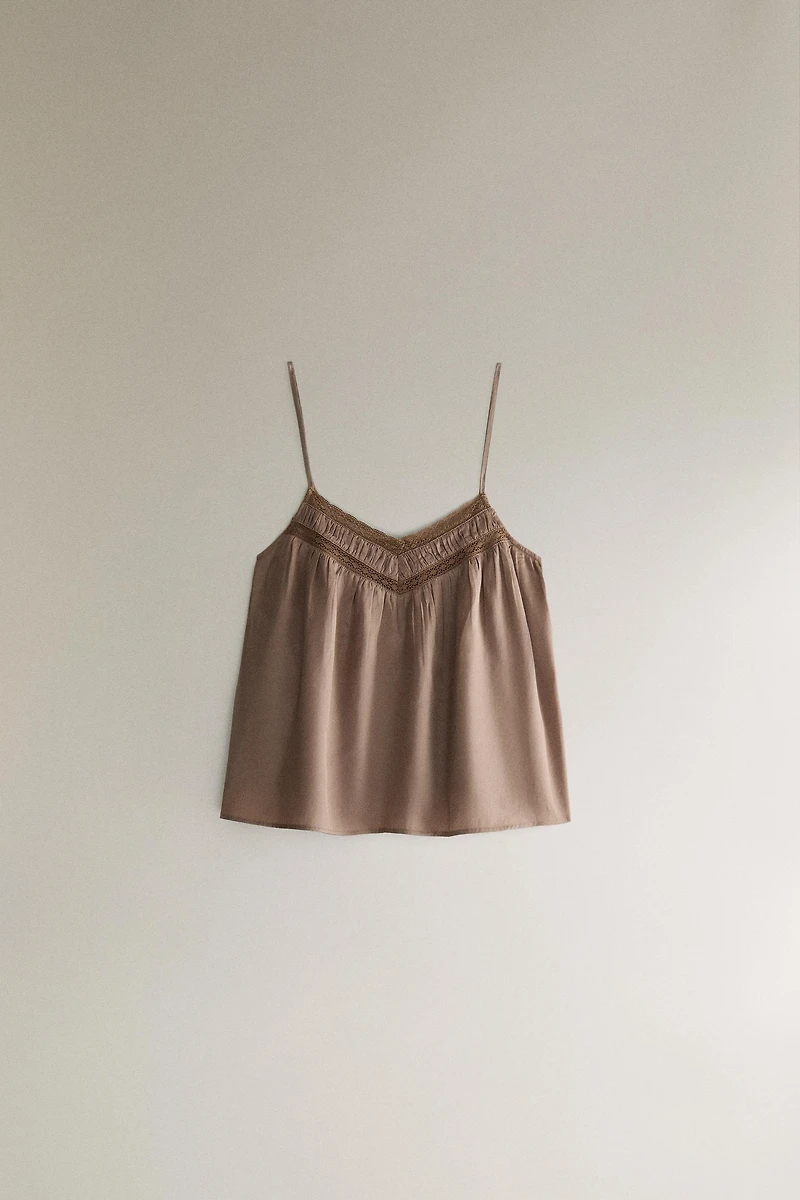 GATHERED SATEEN TOP
