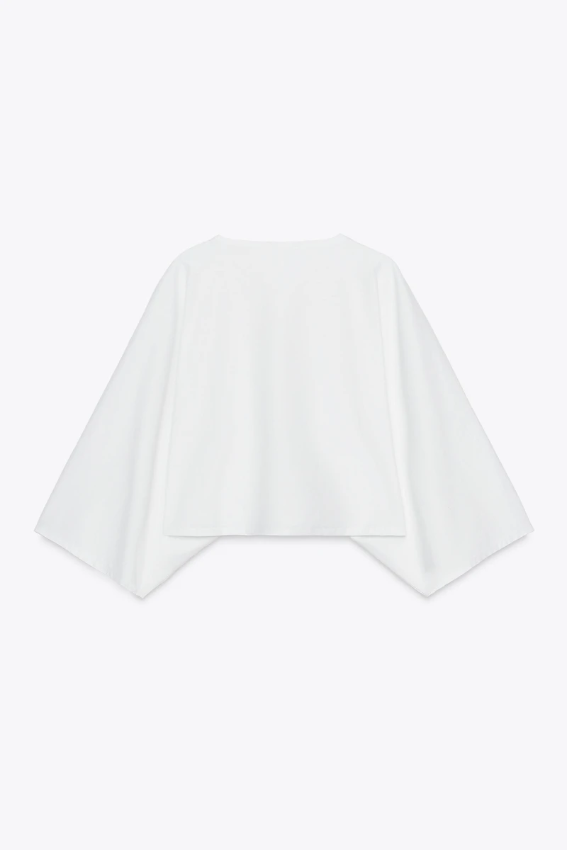T-SHIRT CAPE