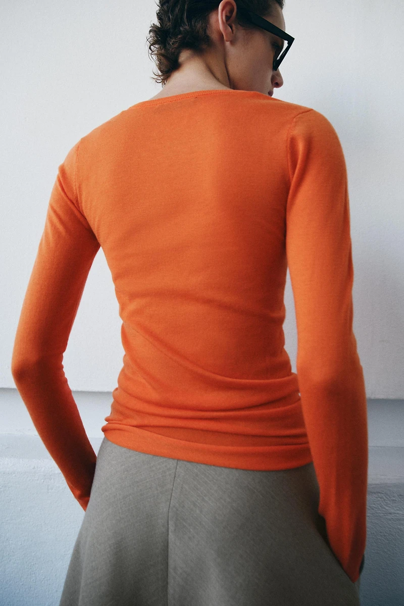FINE KNIT WOOL JUMPER