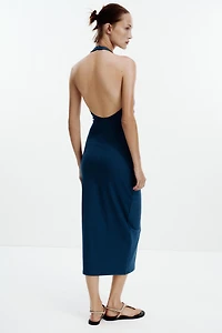 ROBE HALTER DRAPÉE