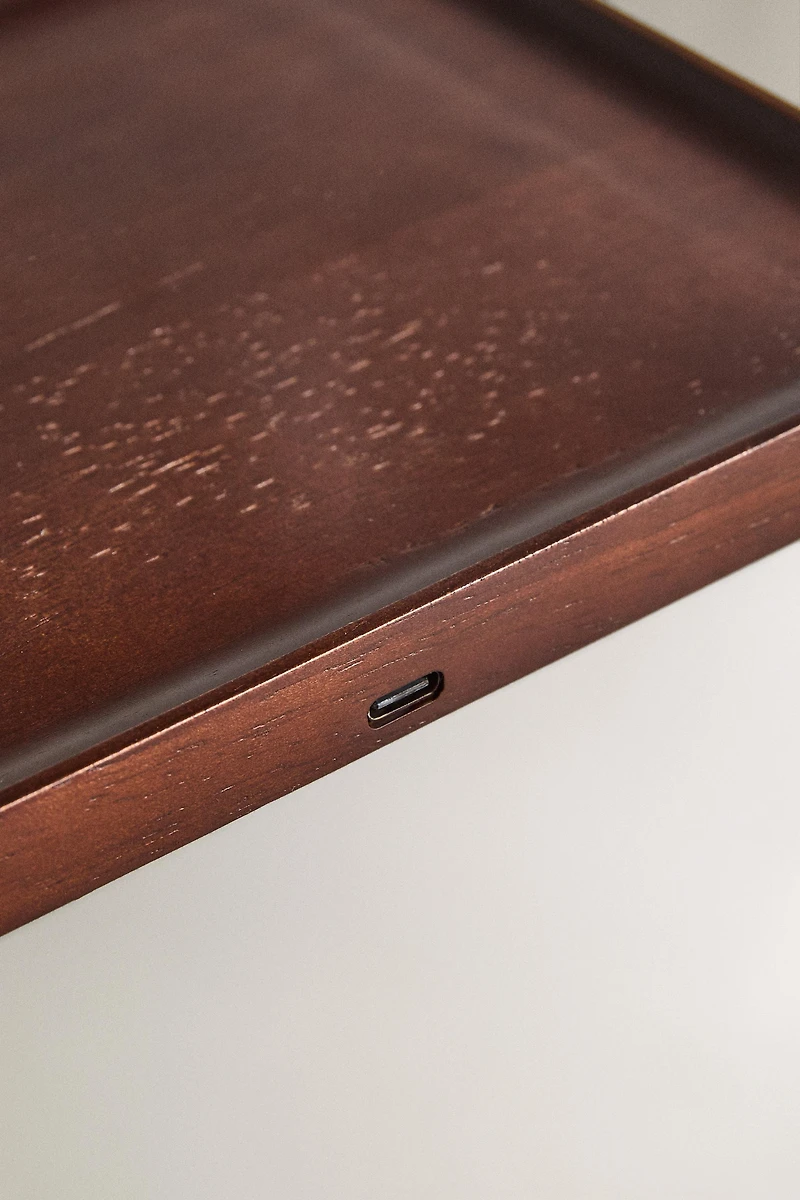 PLATEAU EN BOIS CHARGEUR MOBILE