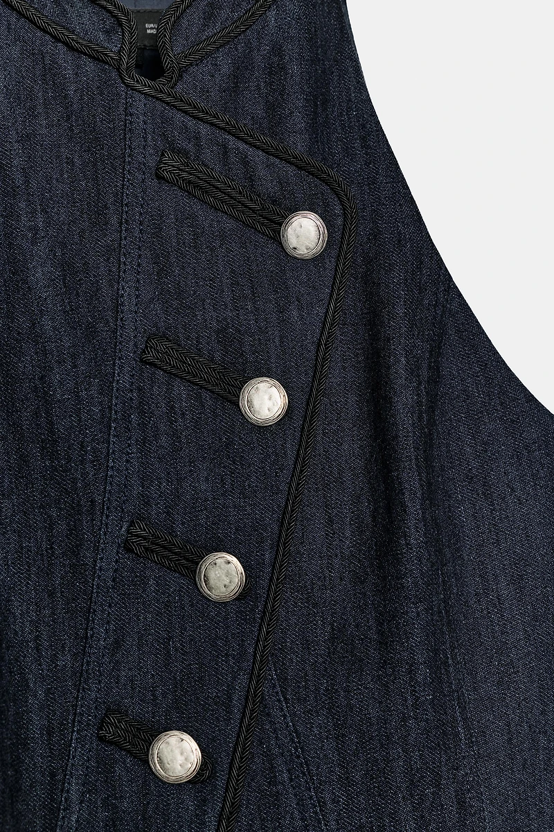 CONTRAST PIPING HALTER VEST