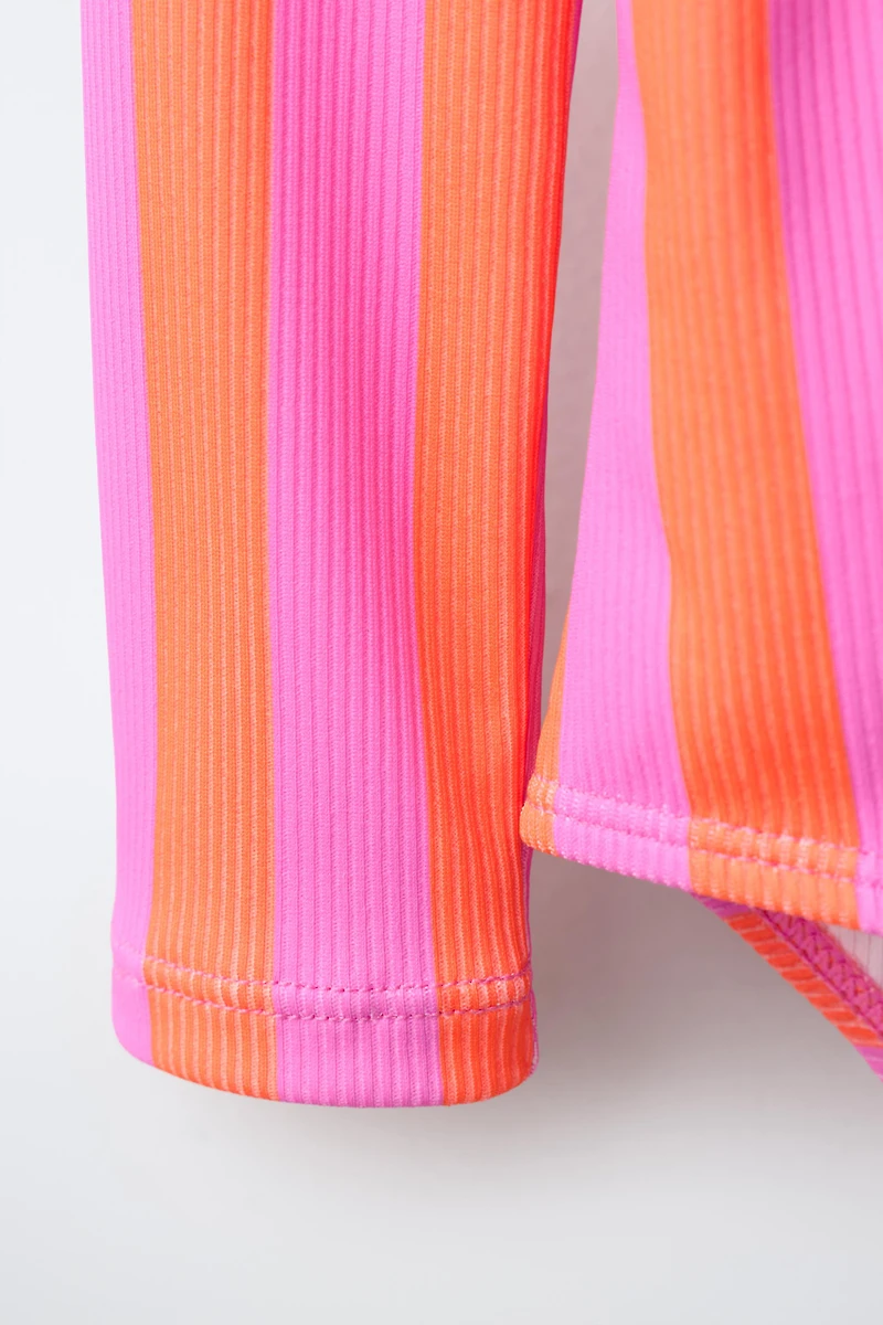 1-6 YEARS / STRIPED TEXT SWIMSUIT