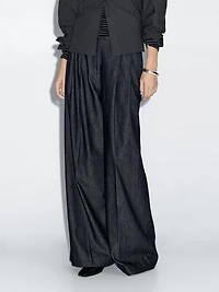 Lightweight high-waist wide-leg jeans