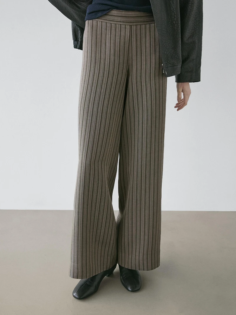 Wide-leg trousers with striped details