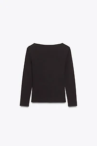 VOLUMINOUS FLOWER T-SHIRT