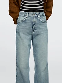 High-waist flare fit jeans