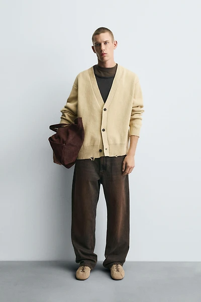 DISTRESSED RIBBED CARDIGAN