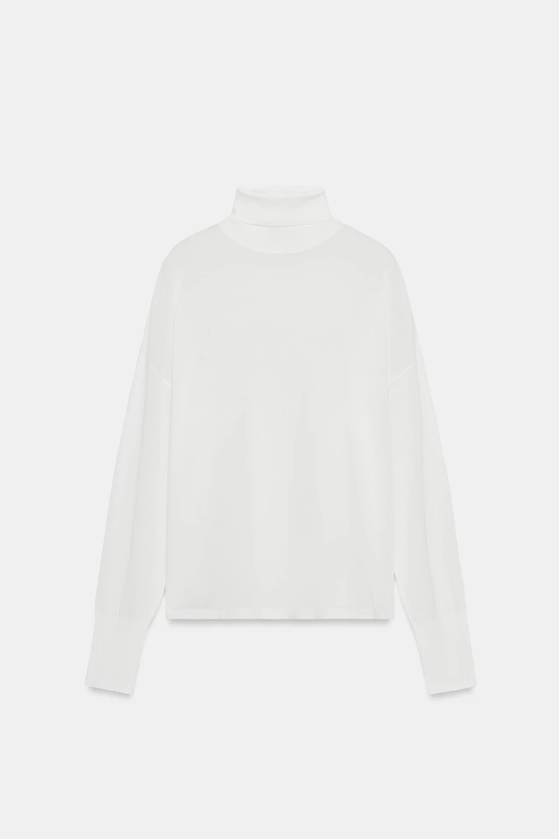 EXTRA-FINE KNIT HIGH COLLAR JUMPER