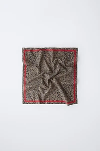 SQUARE ANIMAL PRINT BANDANA