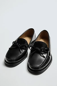 LEATHER BOW LOAFERS